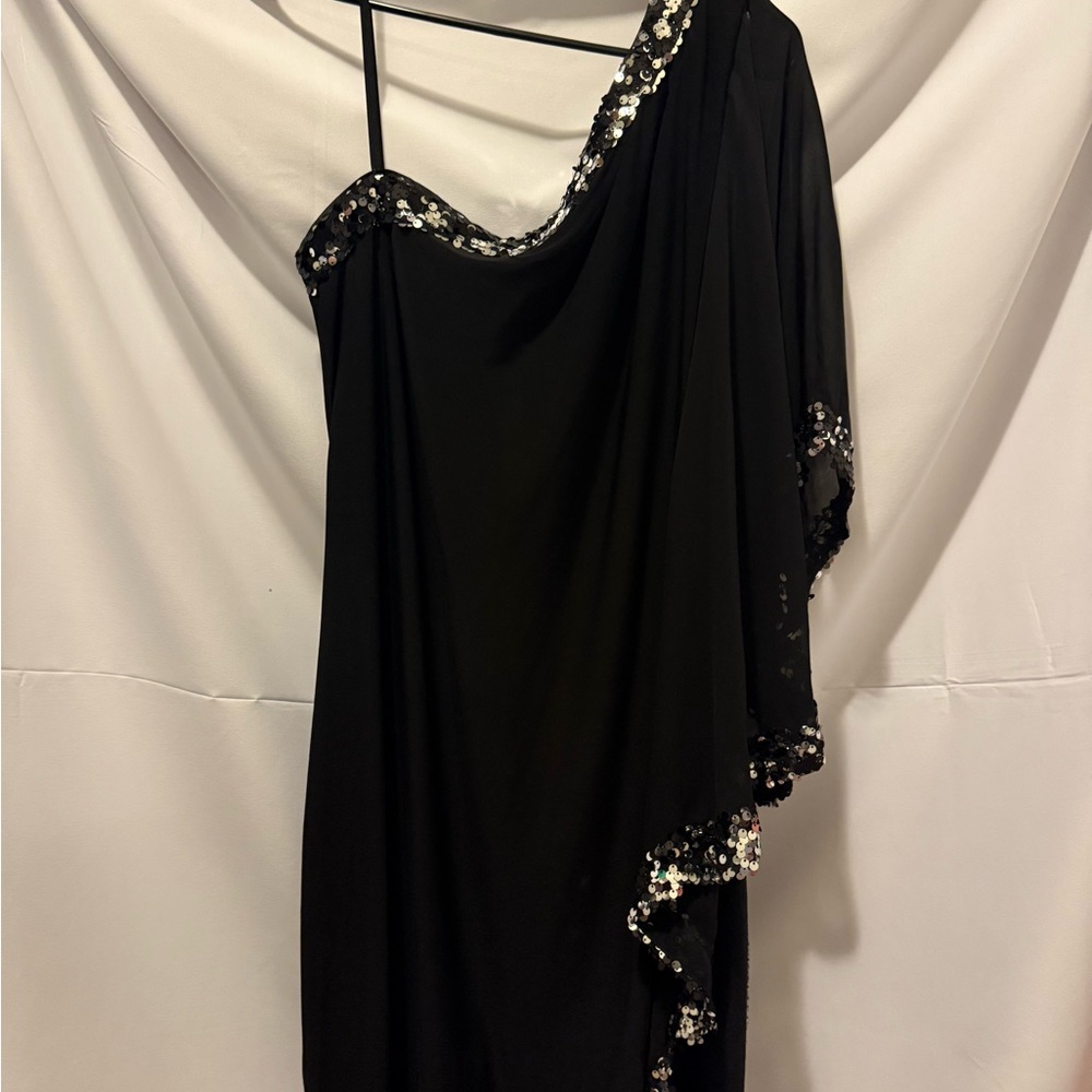 Chic Black One-Shoulder Dress with Sequin Trim